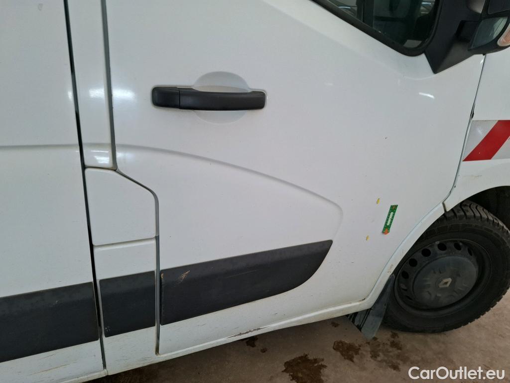  Renault  Master  III Fourgon L2H2 3 5 Grand Confort dCi 130CV BVM6 7 Sieges E6 #12