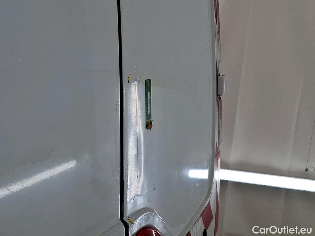  Renault  Master  III Fourgon L2H2 3 5 Grand Confort dCi 130CV BVM6 7 Sieges E6 #19