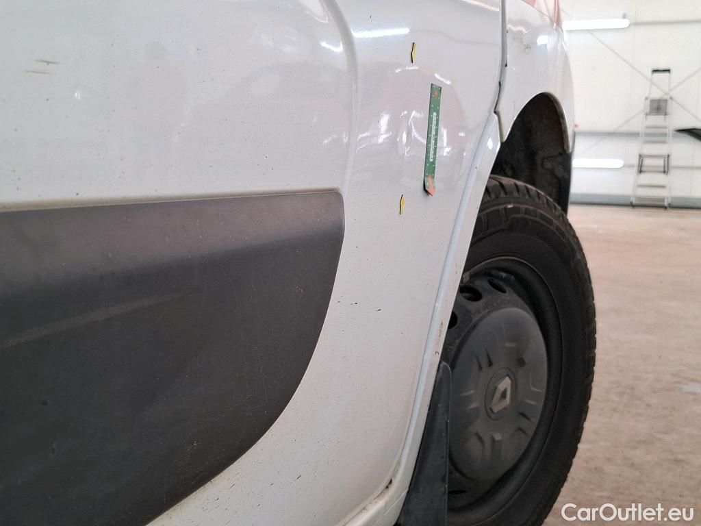  Renault  Master  III Fourgon L2H2 3 5 Grand Confort dCi 130CV BVM6 7 Sieges E6 #13