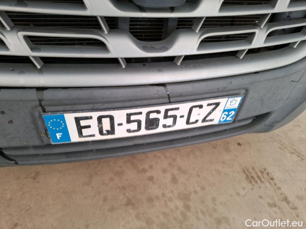  Renault  Master  III Fourgon L2H2 3 5 Grand Confort dCi 130CV BVM6 7 Sieges E6 #40