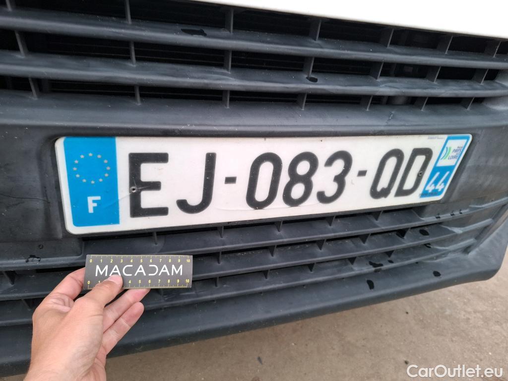  Peugeot  Expert PEUGEOT  VU 4p Fourgon 2.0 BlueHDi 120 S&S Standard Premium P. #24