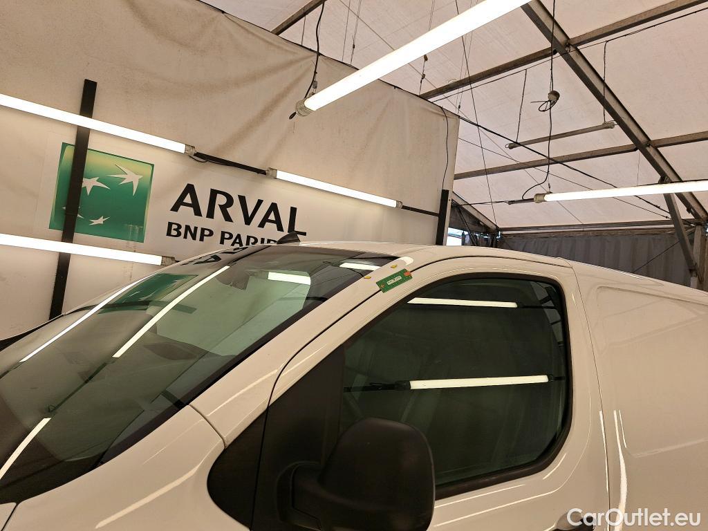  Citroen  Jumpy  Fourgon Club M 2.0 BlueHDi 120CV BVM6 E6d #26