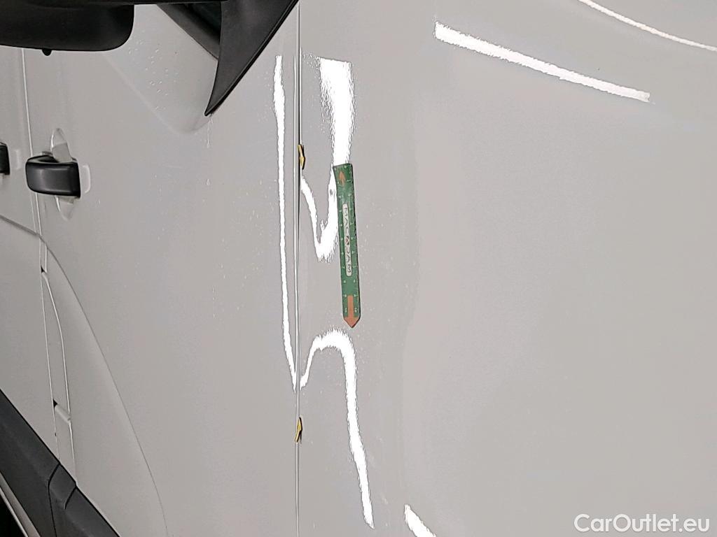  Renault  Master  Fourgon L2H2 3 3 Grand Confort dCi 135CV BVM6 E6dT #23