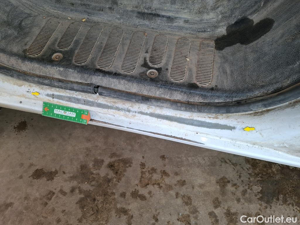  Renault  Master  III Fourgon L2H2 3 5 Grand Confort dCi 130CV BVM6 7 Sieges E6 #32
