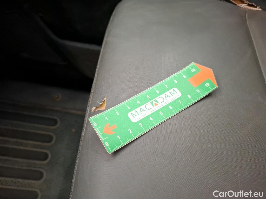  Renault  Master  III Fourgon L2H2 3 5 Grand Confort dCi 130CV BVM6 7 Sieges E6 #7