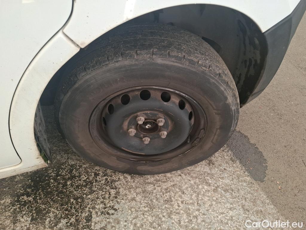  Nissan  NV400 NISSAN  VU 4p Fourgon L3H2 2.3 DCI TT 165 S/S 3500 Business #74