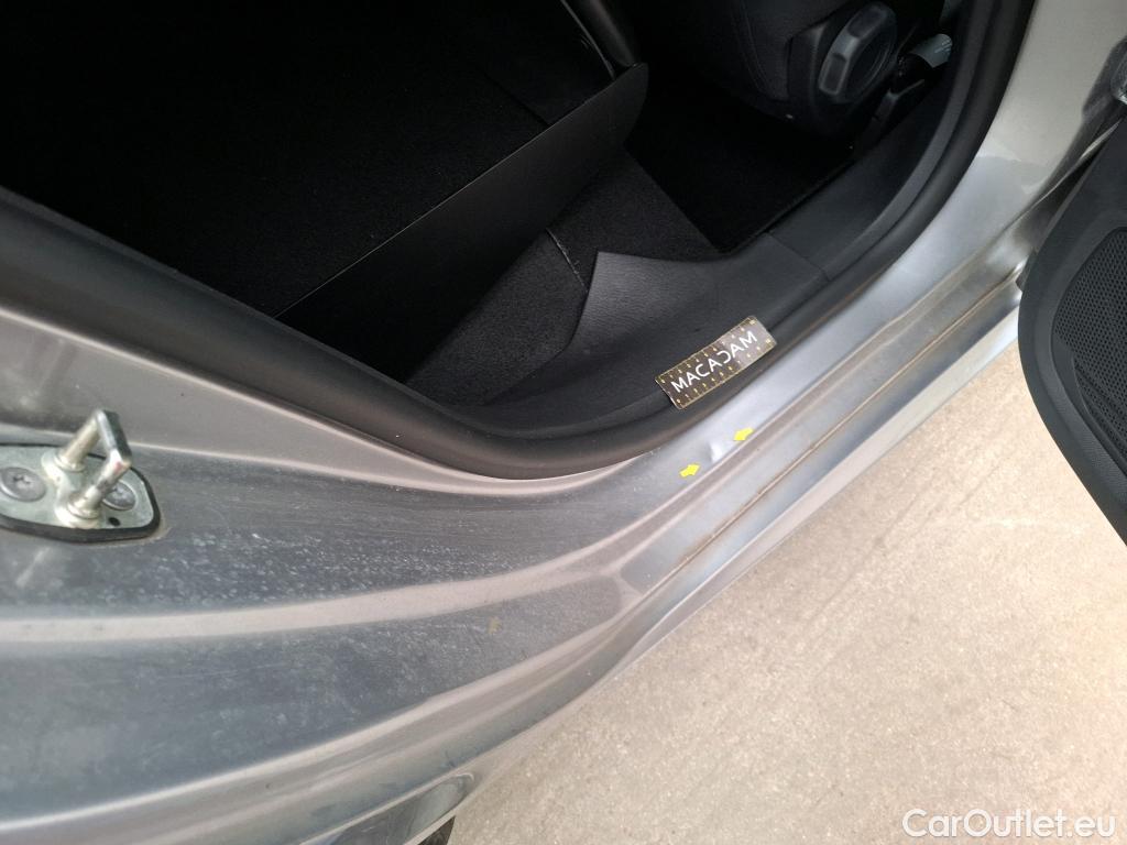  Peugeot  208  Premium 1.5 HDi 100CV BVM6 E6d #13