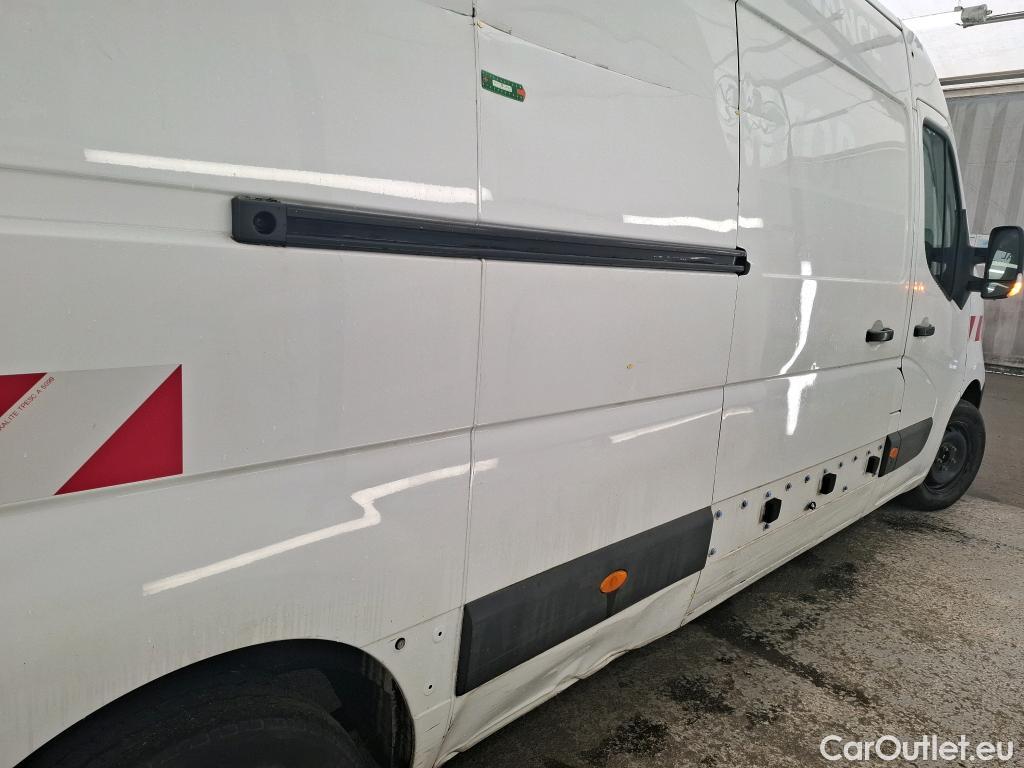  Nissan  NV400 NISSAN  VU 4p Fourgon L3H2 2.3 DCI TT 165 S/S 3500 Business #1