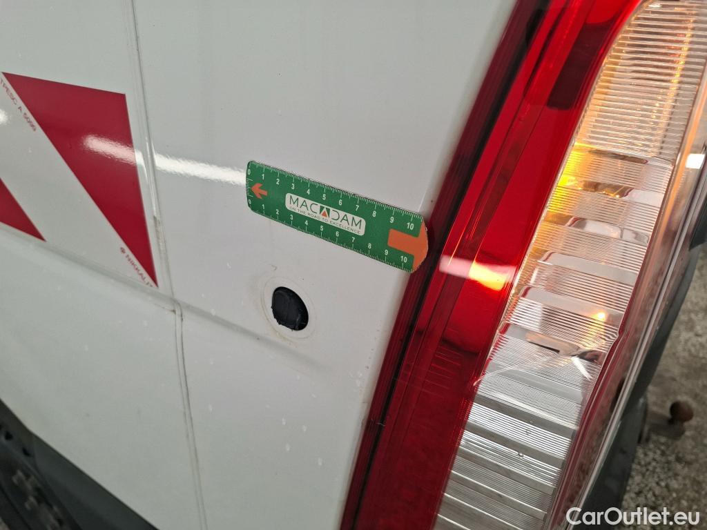  Nissan  NV400 NISSAN  VU 4p Fourgon L3H2 2.3 DCI TT 165 S/S 3500 Business #78