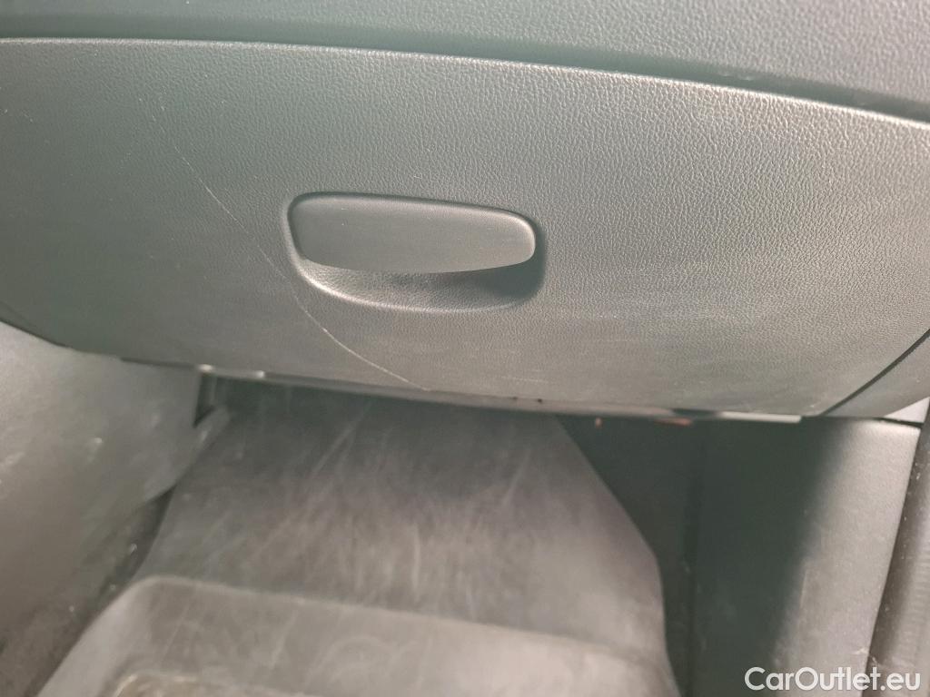  Renault  Clio  IV Business 1.5 dCi 90CV BVM5 E6 #7
