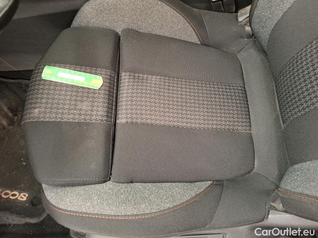  Peugeot  3008 PEUGEOT  / 2020 / 5P / SUV BlueHDi 130 S&S EAT8 Active Busine #28