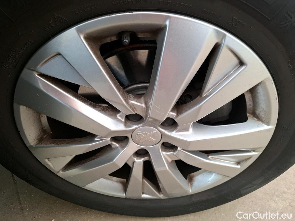  Peugeot  3008  Active Business 1.5 HDi 130CV BVA8 E6d #29