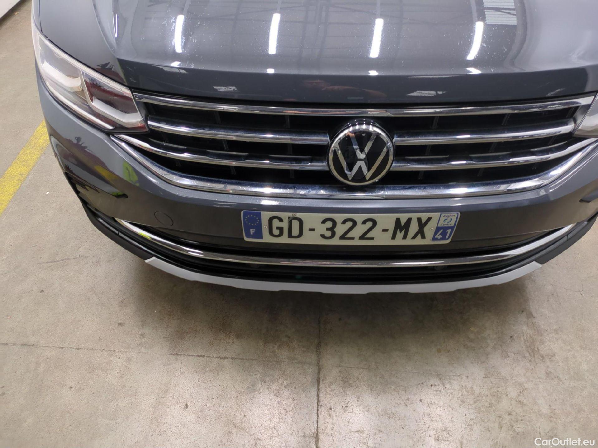  Volkswagen  Tiguan VOLKSWAGEN  / 2020 / 5P / SUV 2.0 TDI 150 DSG7 Elegance #15