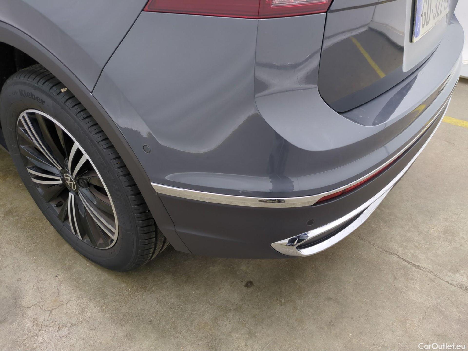  Volkswagen  Tiguan VOLKSWAGEN  / 2020 / 5P / SUV 2.0 TDI 150 DSG7 Elegance #24