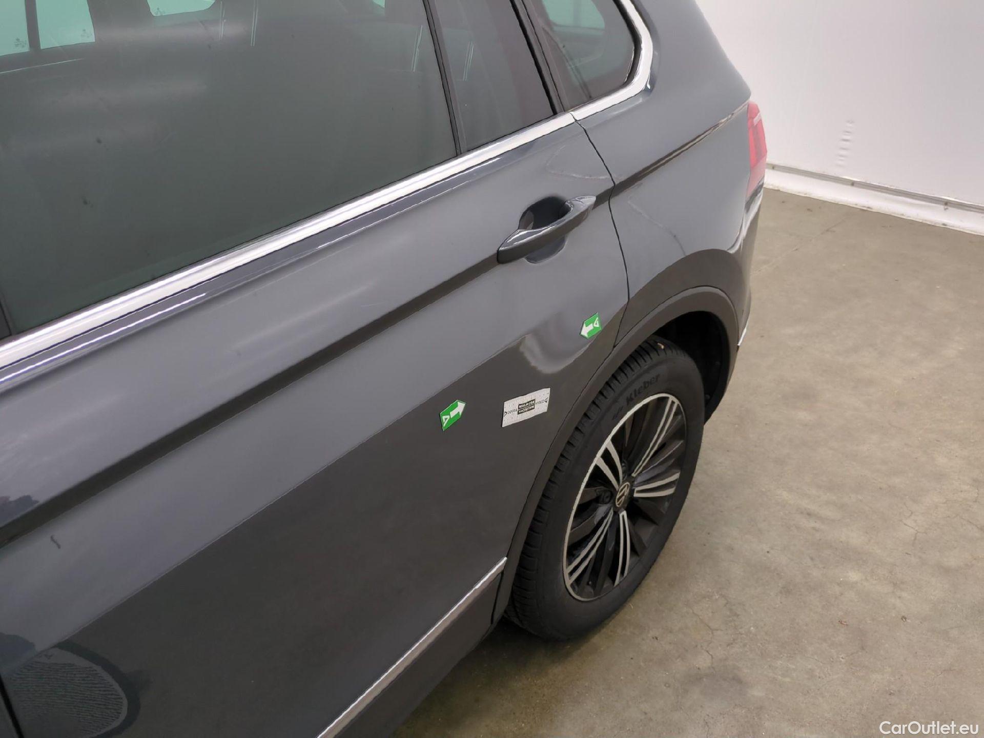  Volkswagen  Tiguan VOLKSWAGEN  / 2020 / 5P / SUV 2.0 TDI 150 DSG7 Elegance #17