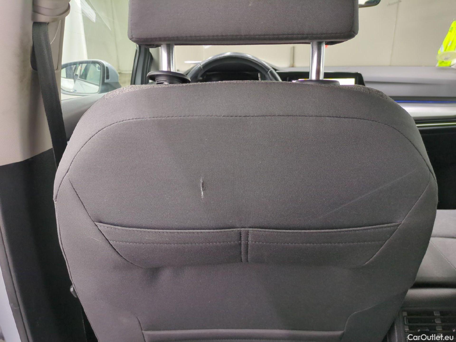  Volkswagen  Golf  VOLKSWAGEN / 2020 / 5P / Berline 2.0 TDI SCR 115 BVM6 Life Busi #2