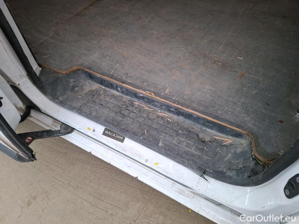  Citroen  Jumpy  Fourgon Club M 2.0 BlueHDi 120CV BVM6 E6dT #35