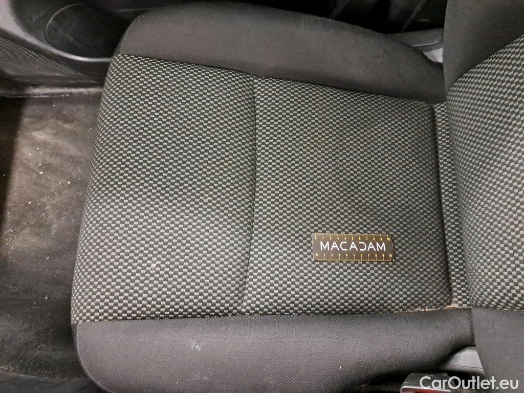  Nissan  Navara NISSAN  4p Plateau double cabine Double-Cab 2.3 dCi 190 ACENTA #22