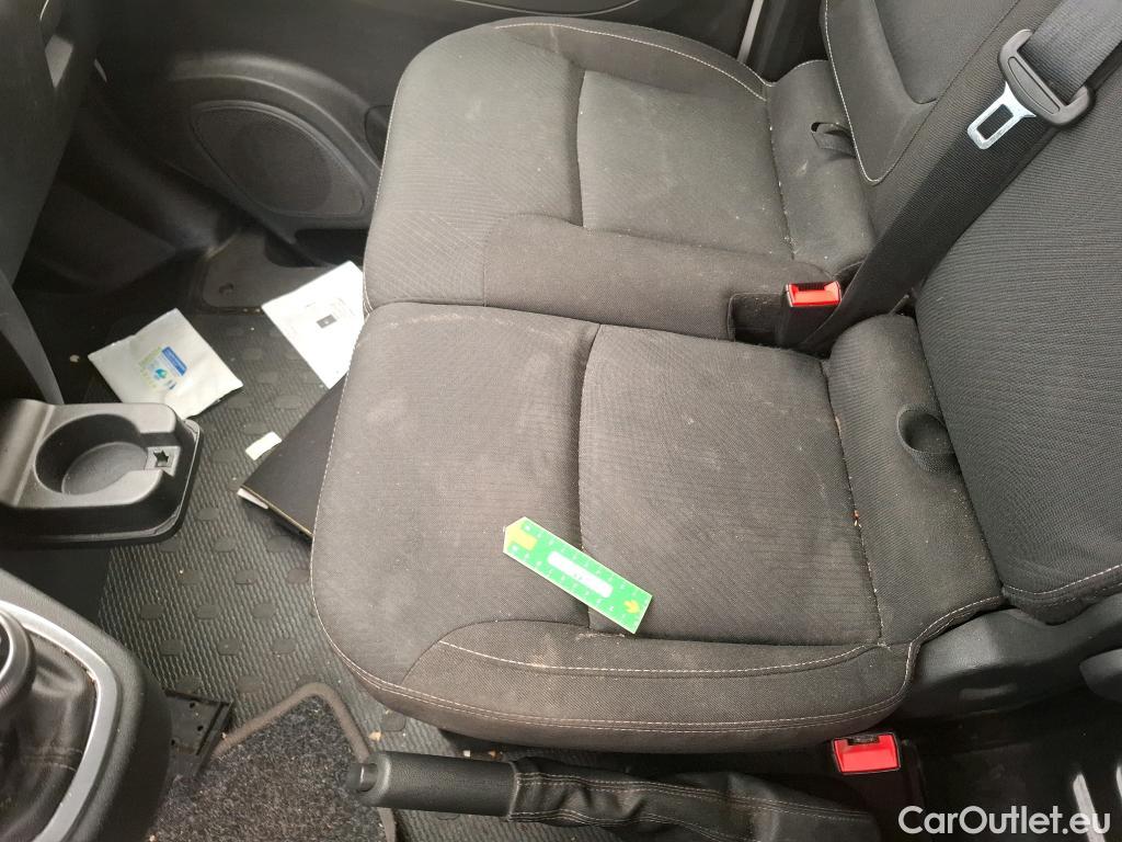  Renault  Trafic RENAULT  VU 4p Fourgon FG GCF L2H1 1300 dCi 120 #122
