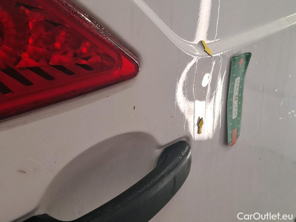  Renault  Master  III Fourgon L1H1 3 3 Grand Confort 2.3 dCi 130CV BVM6 E6 #13