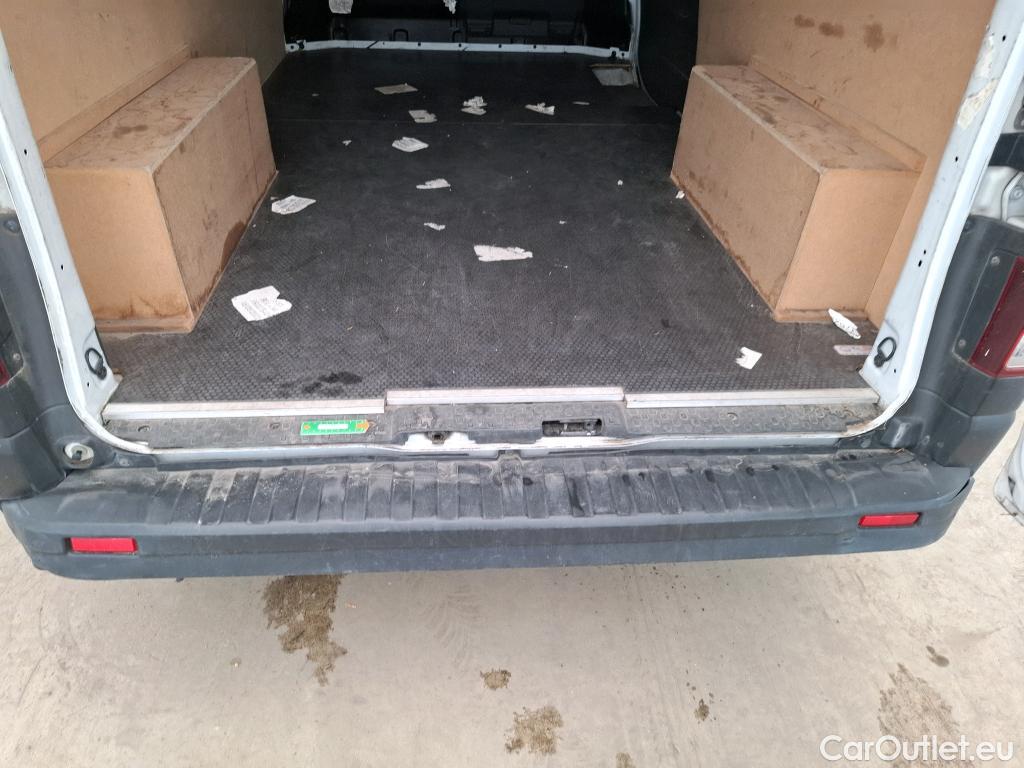  Renault  Trafic RENAULT  VU 4p Fourgon FG GCF L2H1 1300 dCi 120 #97