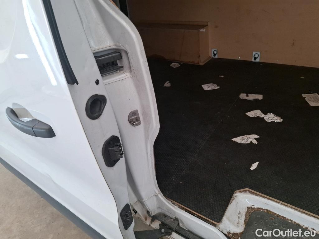  Renault  Trafic RENAULT  VU 4p Fourgon FG GCF L2H1 1300 dCi 120 #106