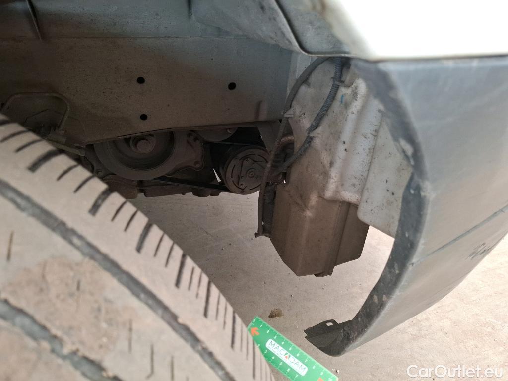  Renault  Trafic RENAULT  VU 4p Fourgon FG GCF L2H1 1300 dCi 120 #88