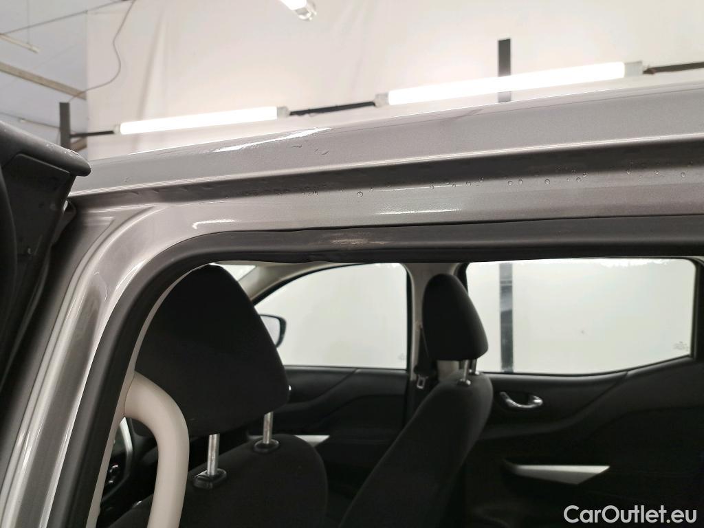  Nissan  Navara NISSAN  4p Plateau double cabine Double-Cab 2.3 dCi 190 ACENTA #20