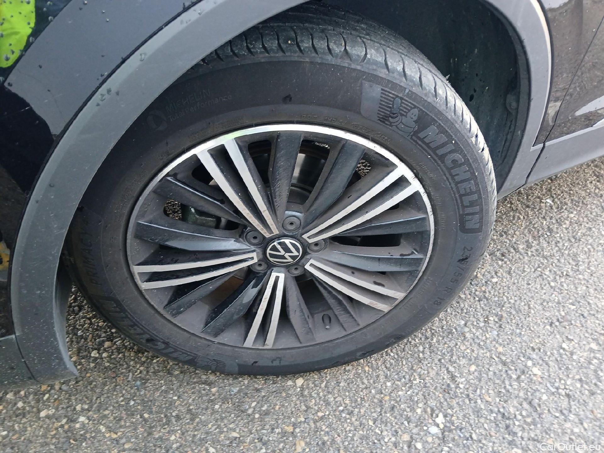  Volkswagen  Tiguan VOLKSWAGEN  / 2020 / 5P / todoterreno Life 2.0 TDI 110kW (150CV) DSG (AC2) #7