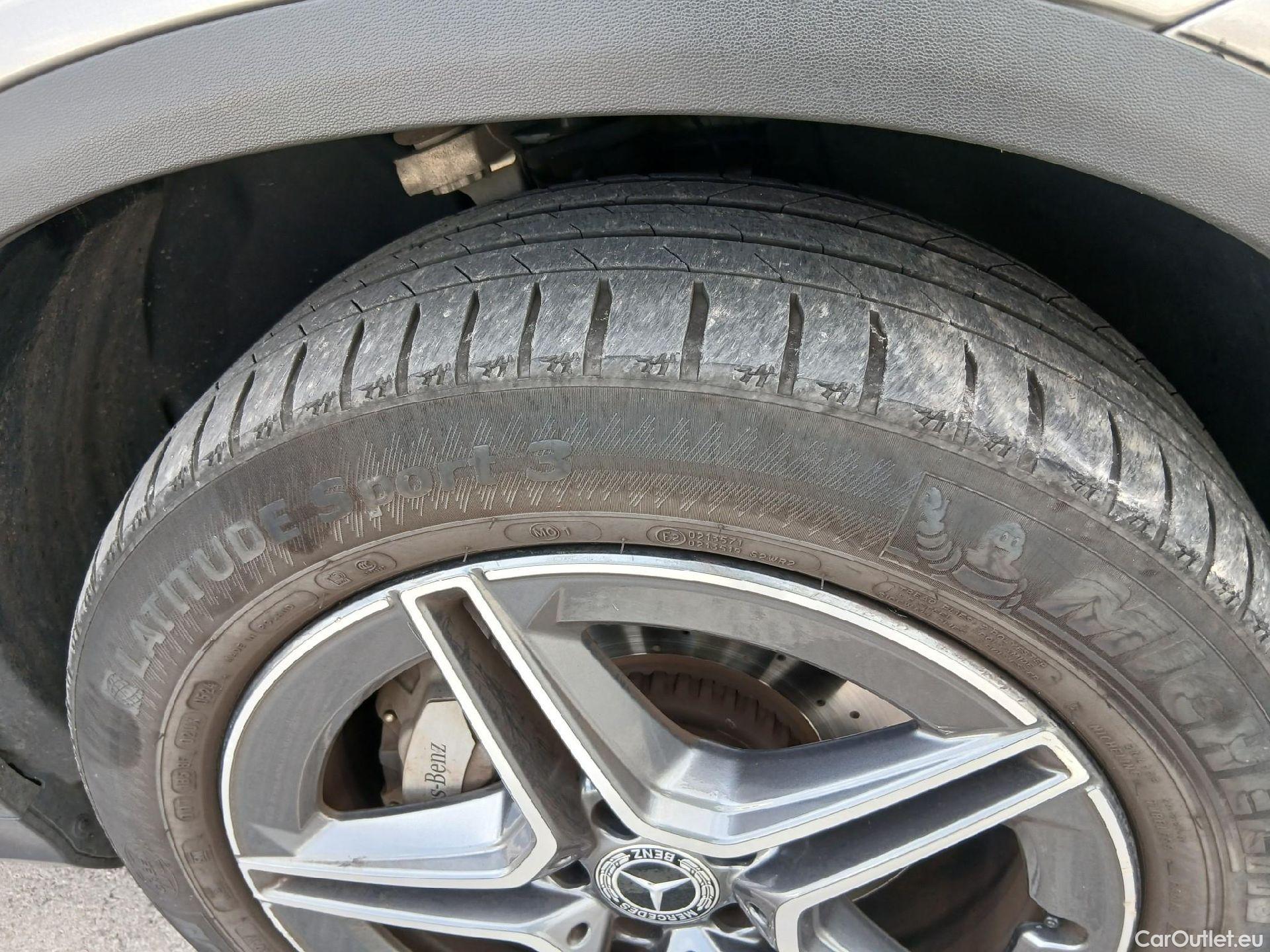  Mercedes  G-Klasee MERCEDES-BENZ Clase GLC / 2019 / 5P / todoterreno GLC 300 de 4MATIC #50