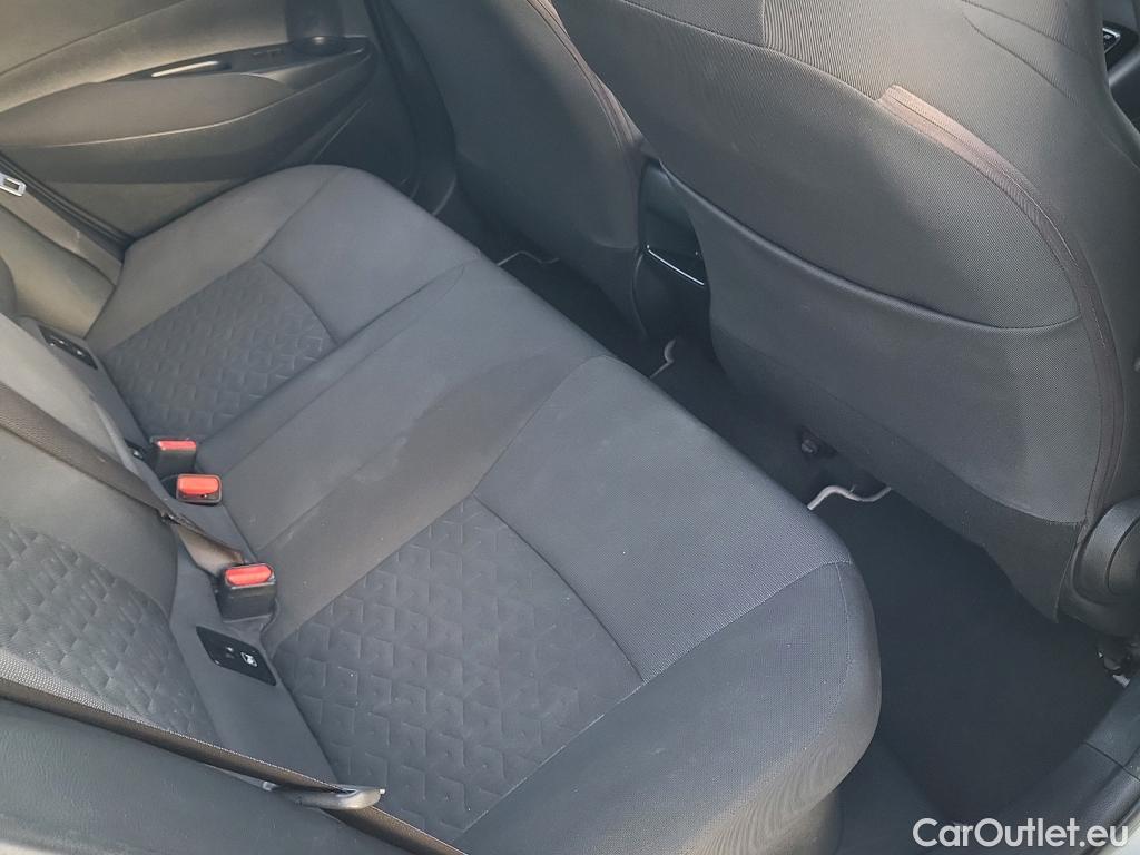  Toyota  Corolla TOYOTA  1.8 125H ACTIVE TECH E-CVT #24