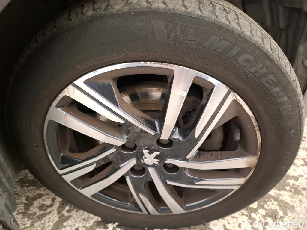  Peugeot  208  Active Pack 1.2 PureTech 100CV BVA8 E6d #47