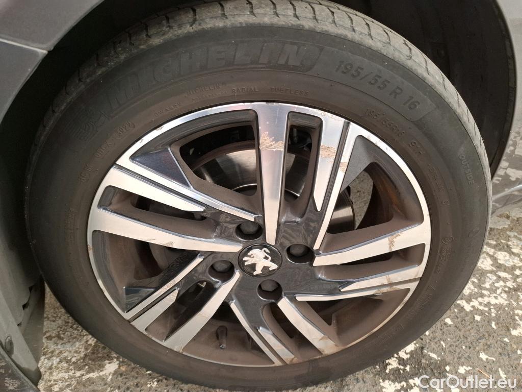  Peugeot  208  Active Pack 1.2 PureTech 100CV BVA8 E6d #50