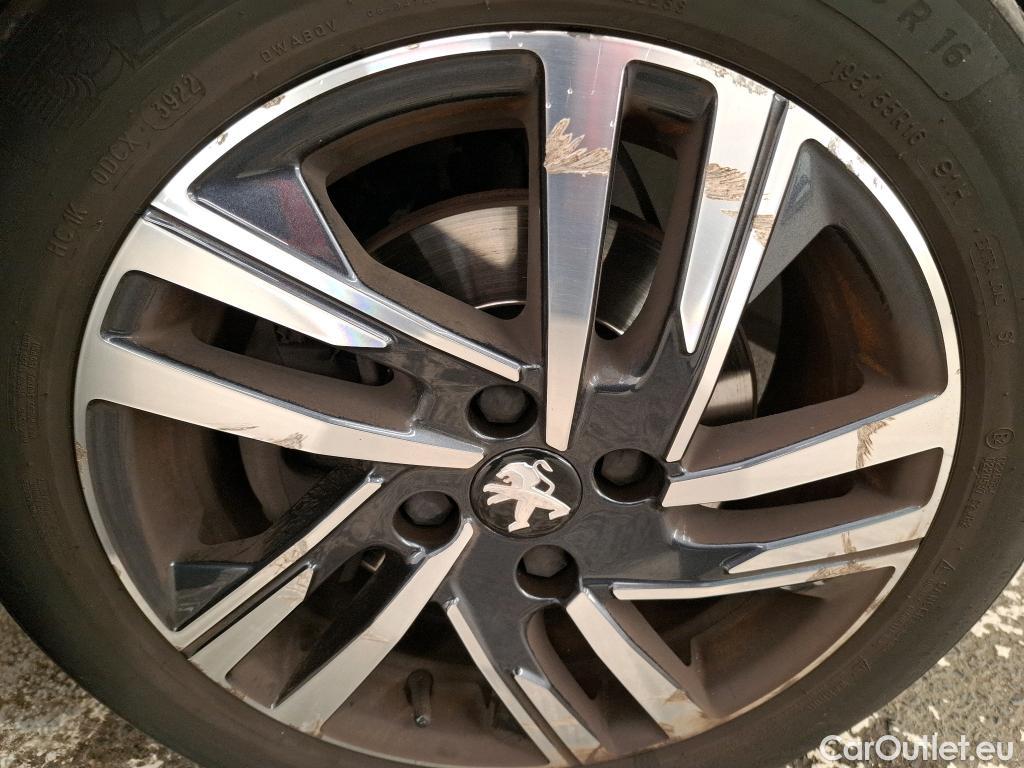  Peugeot  208  Active Pack 1.2 PureTech 100CV BVA8 E6d #33