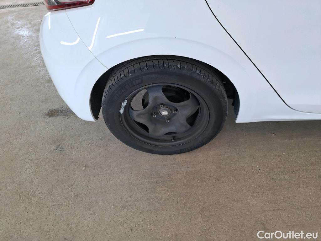  Peugeot  208  Signature 1.2 PureTech 80CV BVM5 E6dT #35