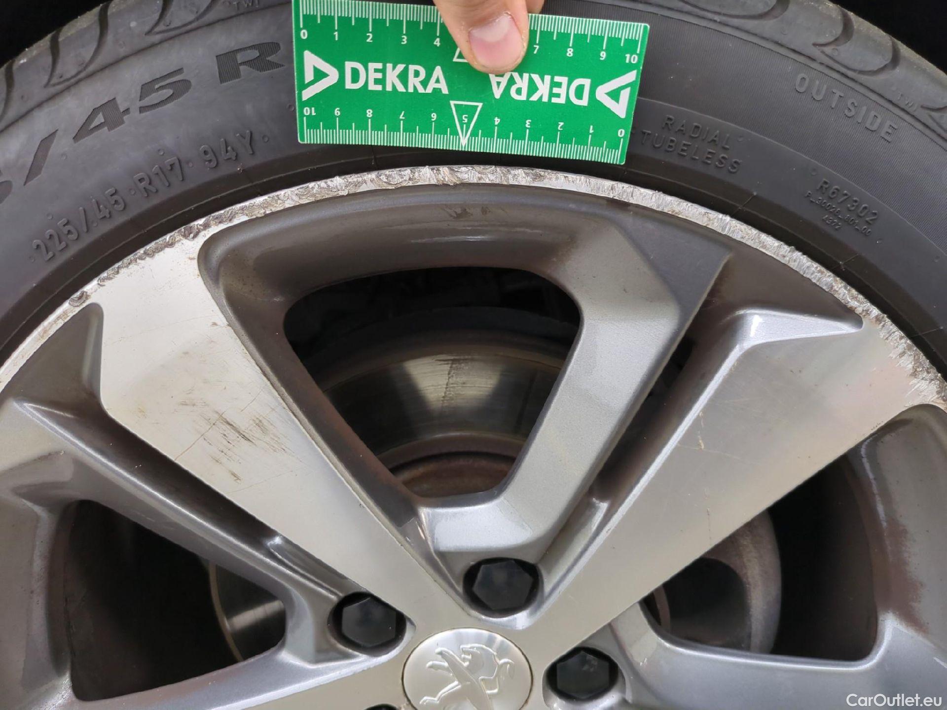  Peugeot  308  GT Line 1.2 PureTech 130CV BVA8 E6d #11