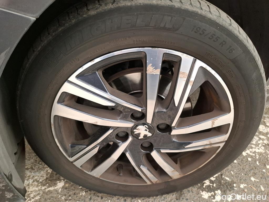  Peugeot  208  Active Pack 1.2 PureTech 100CV BVA8 E6d #32