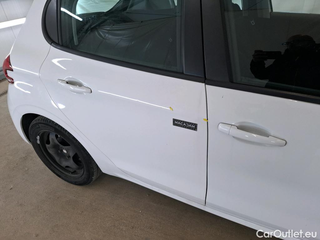  Peugeot  208  Signature 1.2 PureTech 80CV BVM5 E6dT #13
