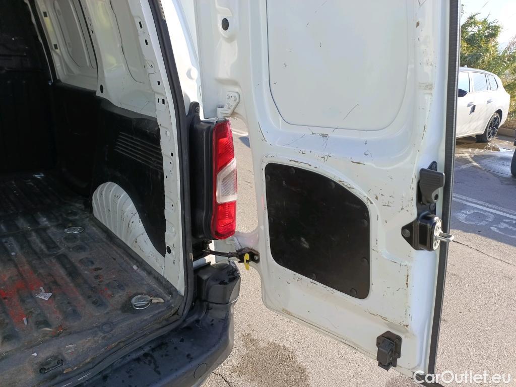  Citroen  Berlingo CITROEN  / 2018 / 3P / furgón derivado de turismo Talla M BlueHDi 100 CONTROL (AC) #5
