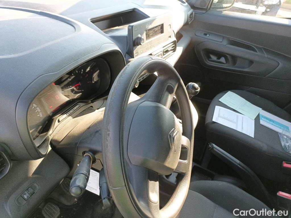  Citroen  Berlingo CITROEN  / 2018 / 3P / furgón derivado de turismo Talla M BlueHDi 100 CONTROL (AC) #40