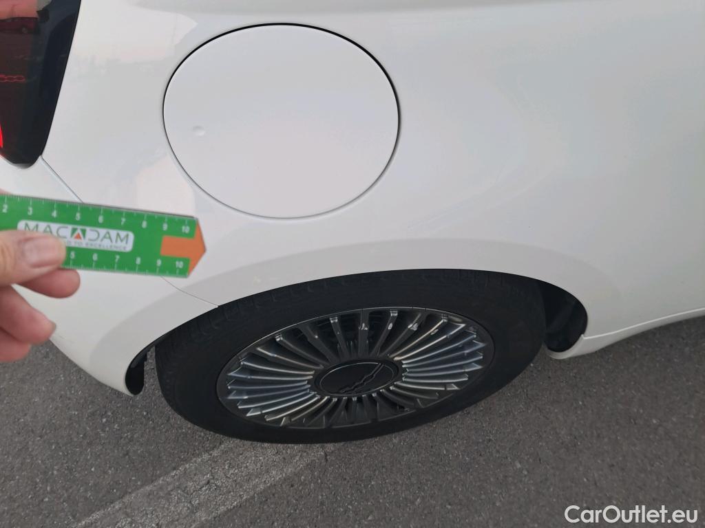  Fiat  500  e Icon 42kWh #7