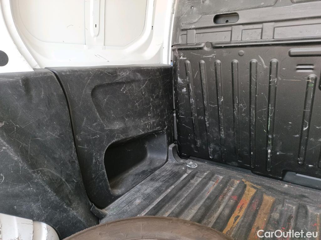  Citroen  Berlingo CITROEN  / 2018 / 3P / furgón derivado de turismo Talla M BlueHDi 100 CONTROL (AC) #30
