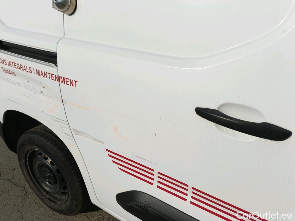  Citroen  Berlingo CITROEN  / 2018 / 3P / furgón derivado de turismo Talla M BlueHDi 100 CONTROL (AC) #12