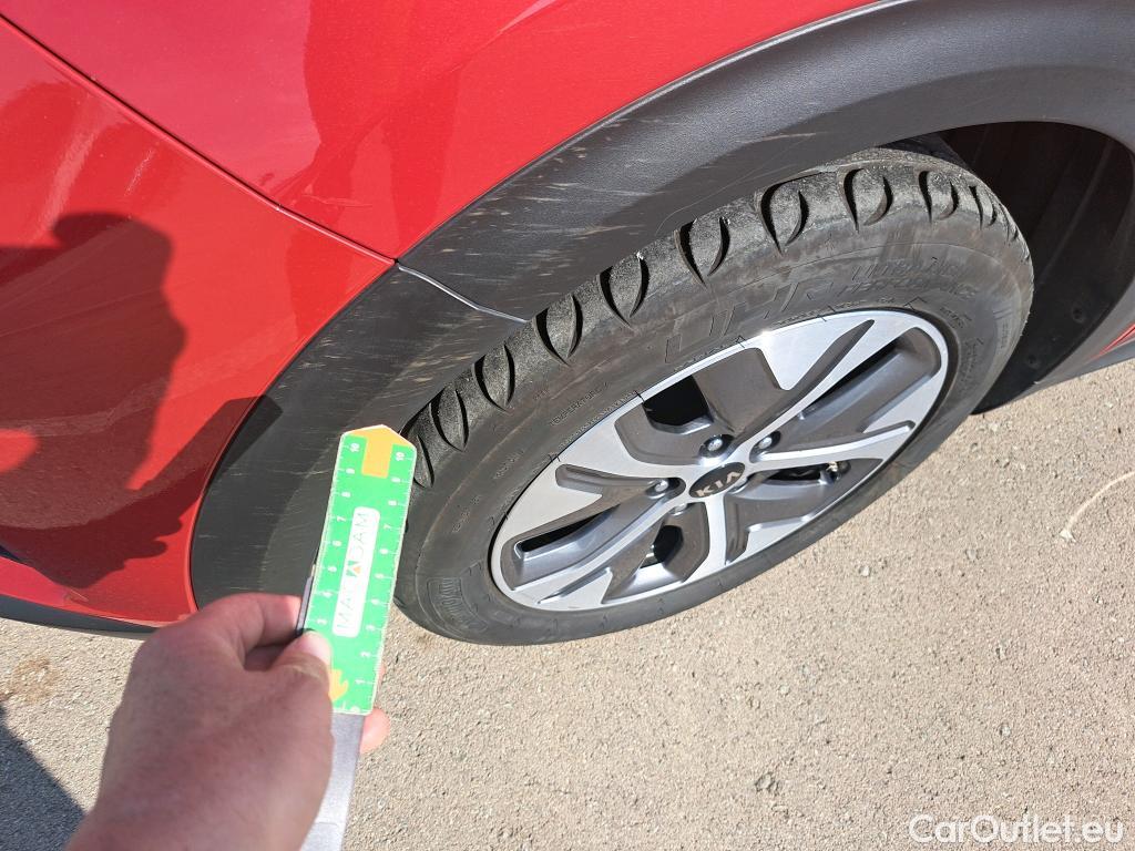  KIA  Niro  e- Emotion #12