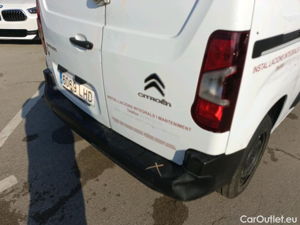  Citroen  Berlingo CITROEN  / 2018 / 3P / furgón derivado de turismo Talla M BlueHDi 100 CONTROL (AC) #22