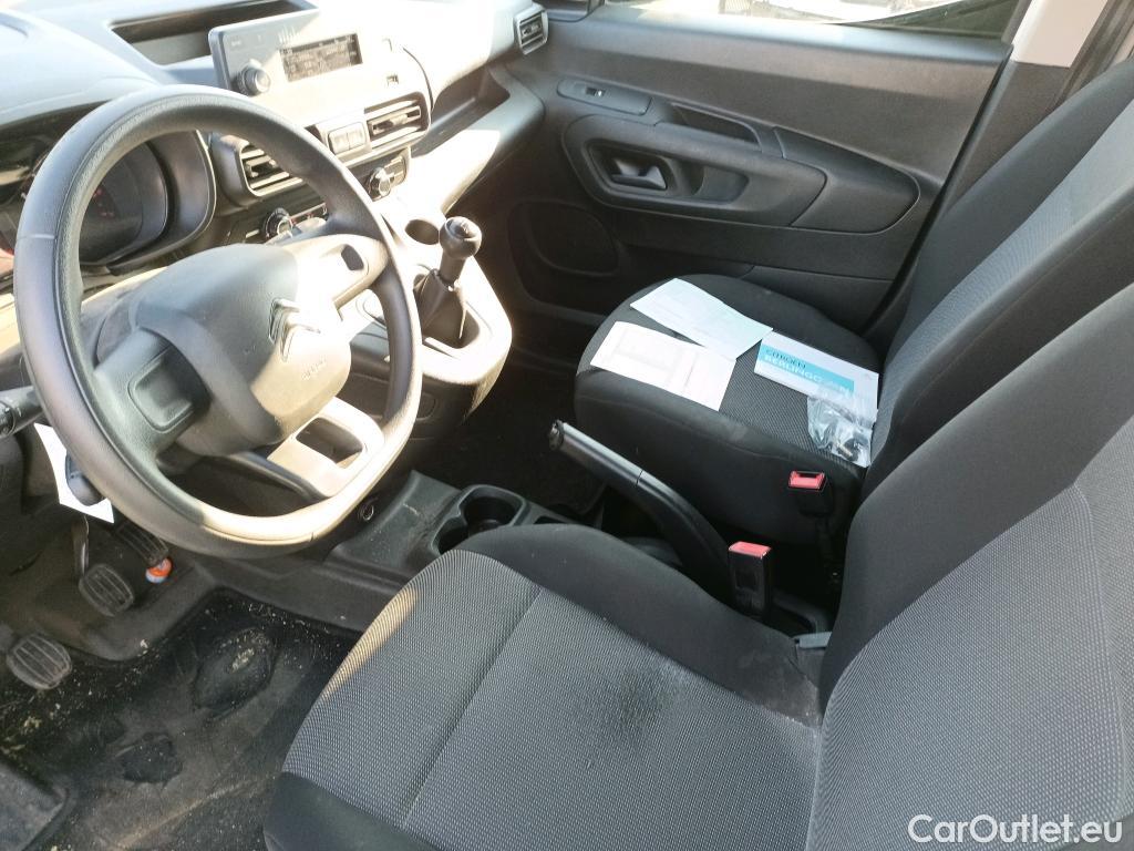  Citroen  Berlingo CITROEN  / 2018 / 3P / furgón derivado de turismo Talla M BlueHDi 100 CONTROL (AC) #24