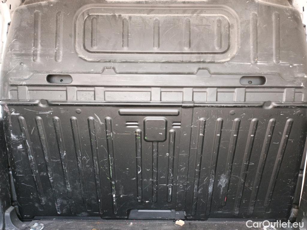  Citroen  Berlingo CITROEN  / 2018 / 3P / furgón derivado de turismo Talla M BlueHDi 100 CONTROL (AC) #17