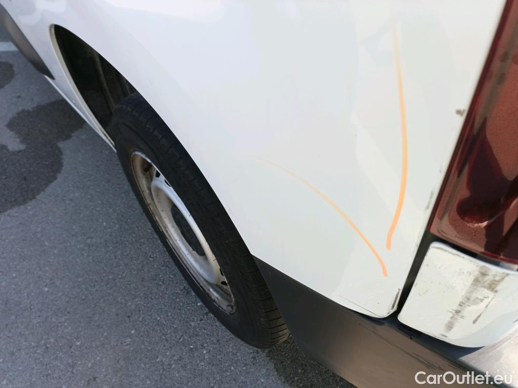  Citroen  Berlingo CITROEN  / 2018 / 3P / furgón derivado de turismo Talla M BlueHDi 100 CONTROL (AC) #4