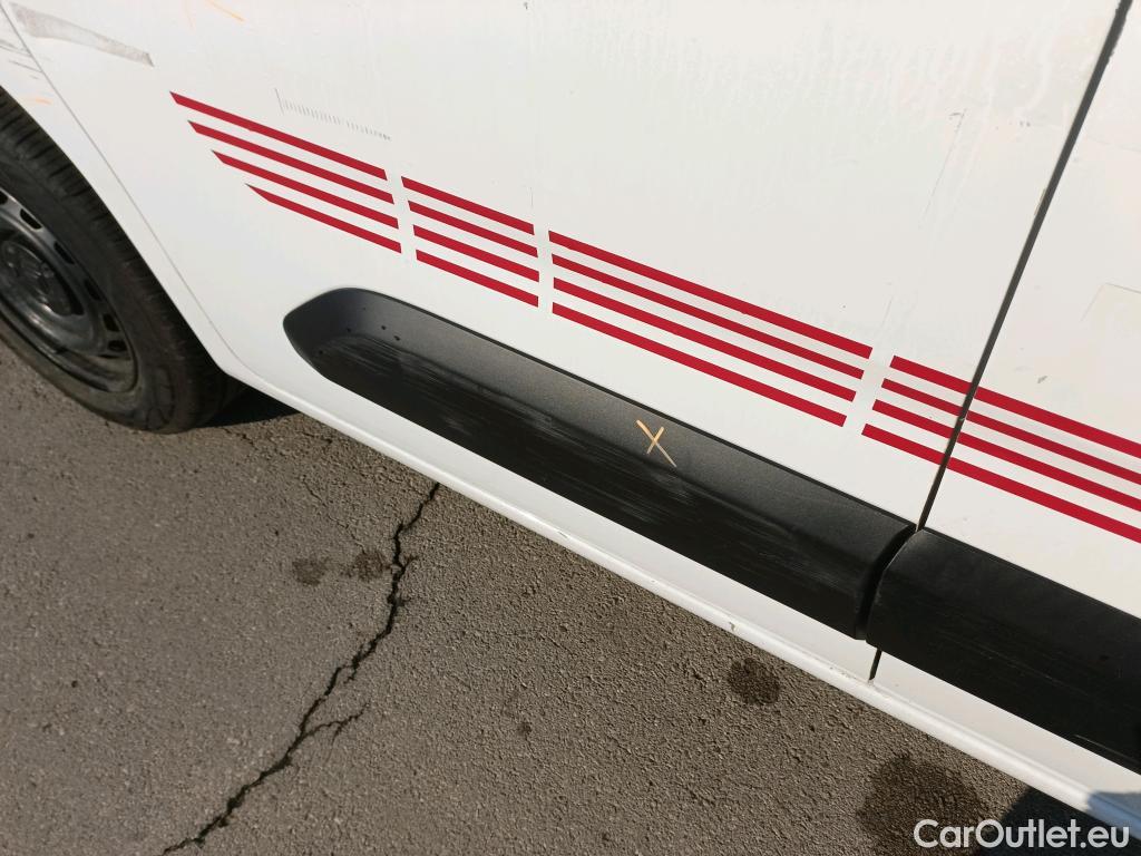  Citroen  Berlingo CITROEN  / 2018 / 3P / furgón derivado de turismo Talla M BlueHDi 100 CONTROL (AC) #46