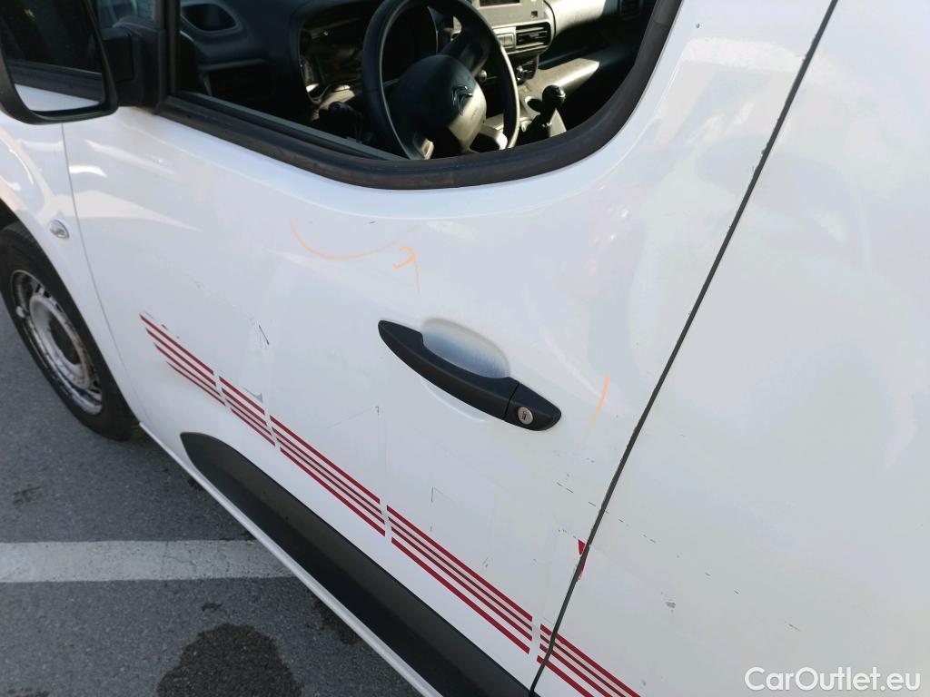 Citroen  Berlingo CITROEN  / 2018 / 3P / furgón derivado de turismo Talla M BlueHDi 100 CONTROL (AC) #18